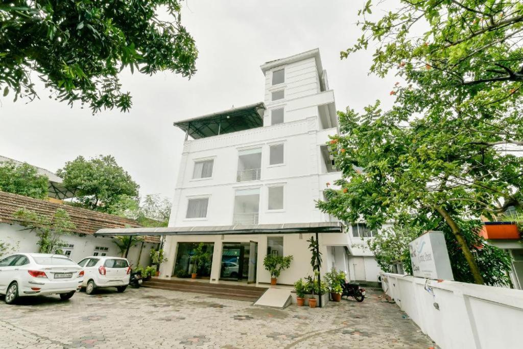 Centre Point Ξενοδοχείο Kochi Εξωτερικό φωτογραφία